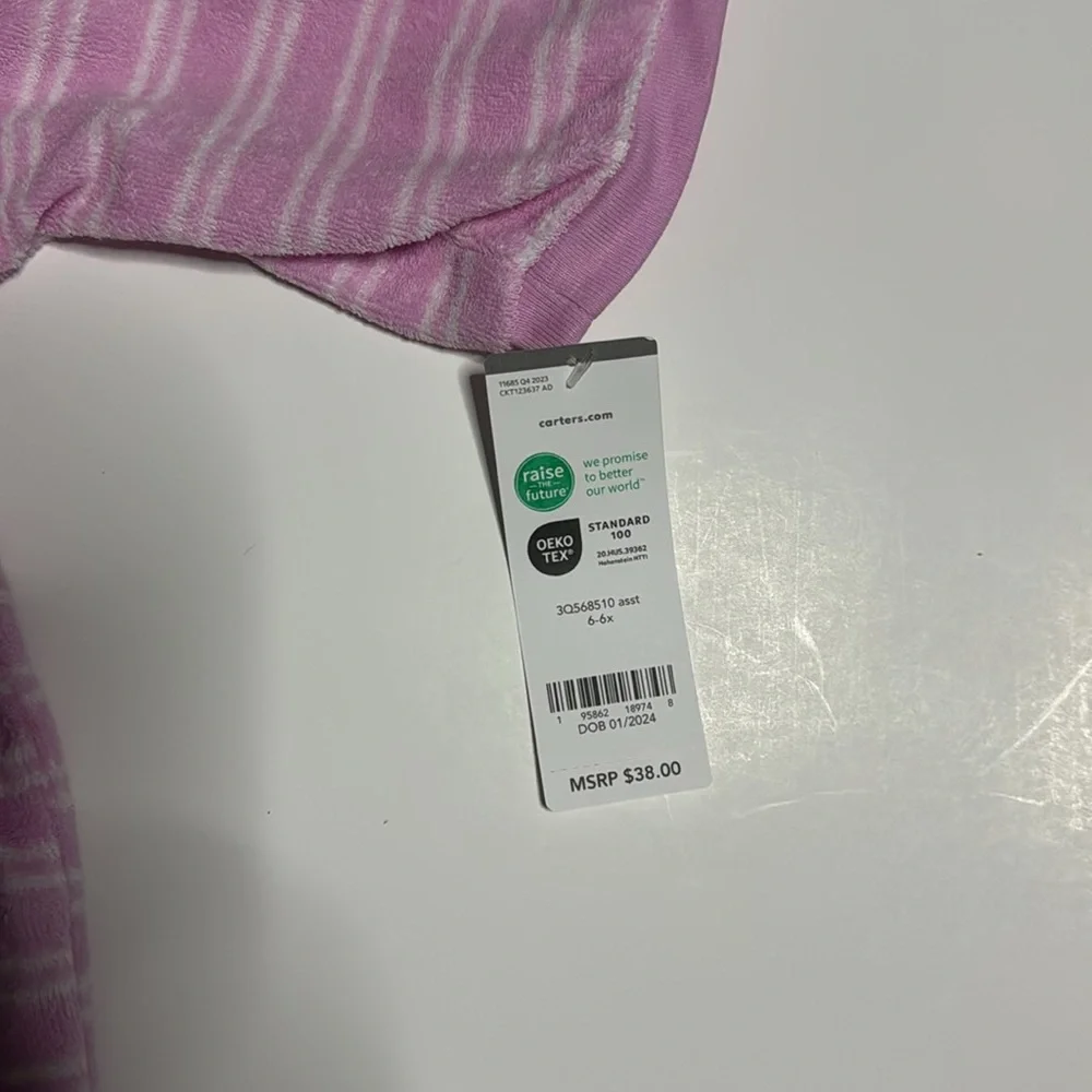 Carter’s (2) Piece Set Shirt & Short Pants - Picture 4 of 5